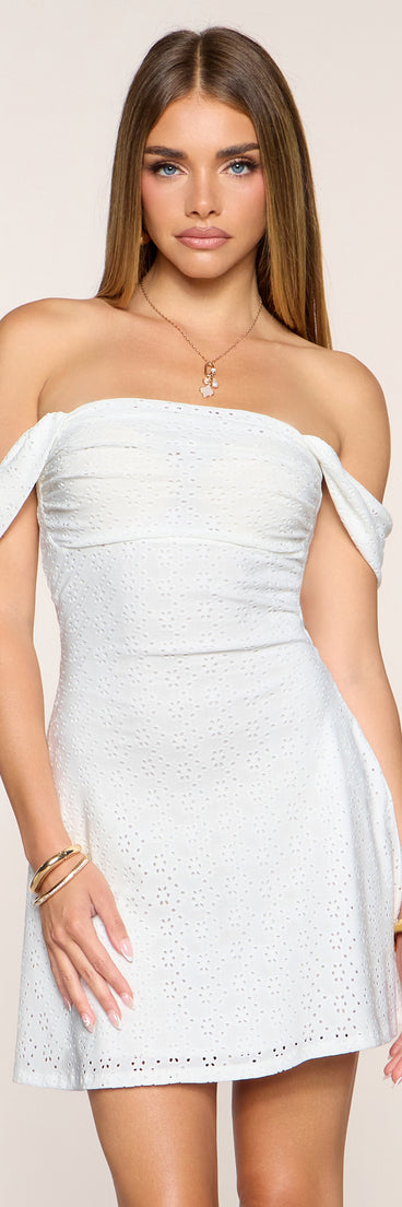 Sweet Escape Eyelet Mini Dress(Dev)